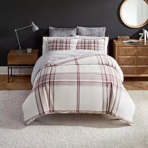 UGG® Paxton 3-Piece Reversible King Comforter Set in Cola